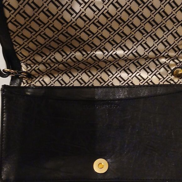 Tignanello Black and Gold Crossbody Bag with Sleek Design Leather - Picture 4 of 9